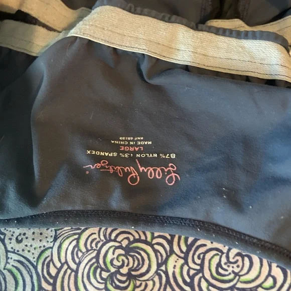 Lilly Pulitzer Luxletic bra in yoga/work out top - Picture 4 of 8